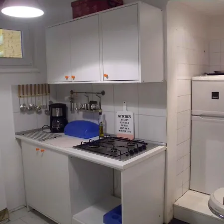 In 34651 * Balatonfenyves